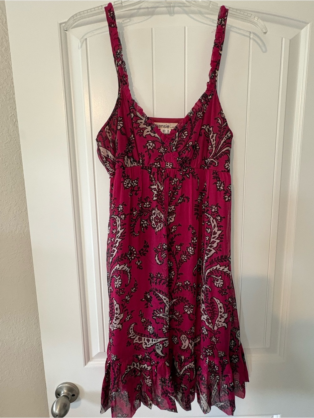Cottagecore Kensie Hot Pink Paisley Print Sundress Medium